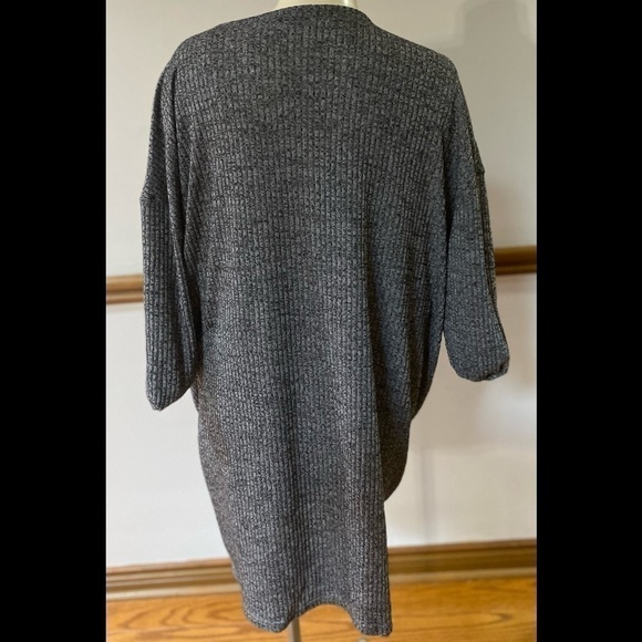 𝅺GREY Stylish Wrap, Plus Size 3X, New Without Tags - Picture 2 of 2